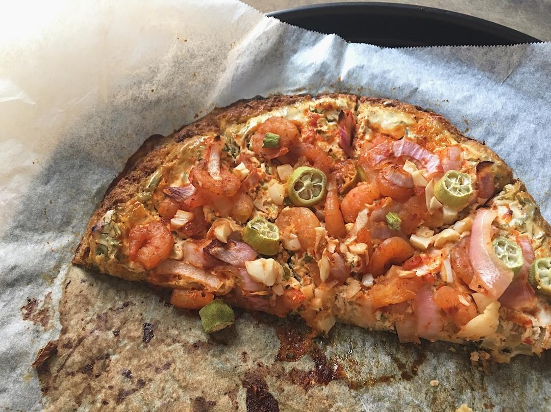 健康低热量的菜花底披萨