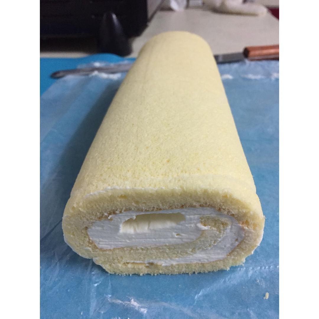 《Tinrry下午茶》教你做基础原味蛋糕卷