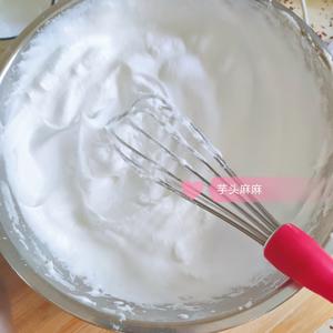肉松小贝（柔软戚风蛋糕的制作方法+肉松小方）的做法 步骤10