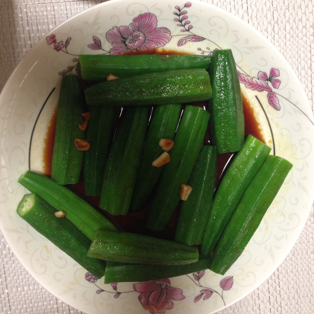 白灼秋葵