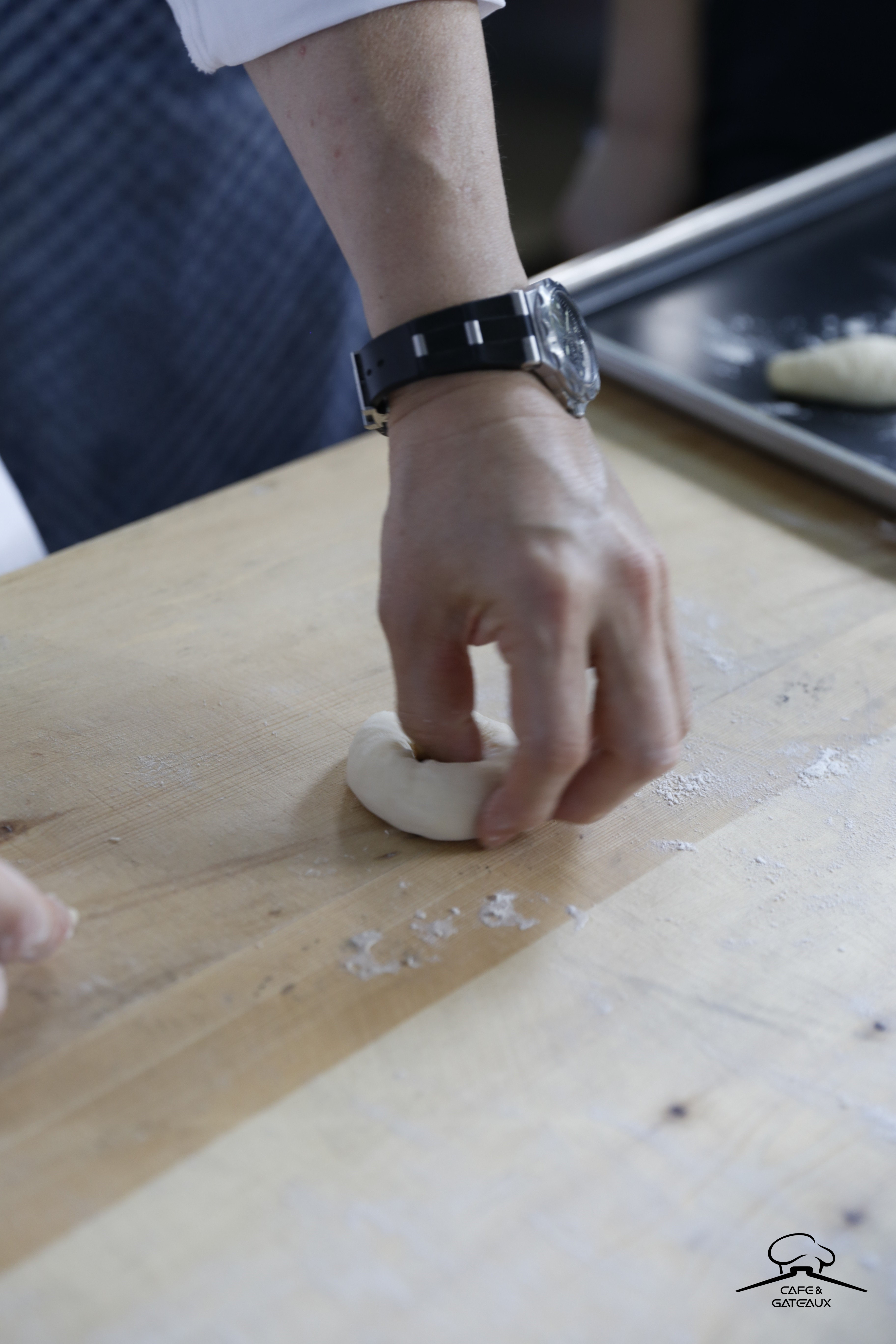 一个油锅就能搞定的超简单甜甜圈的做法 步骤11