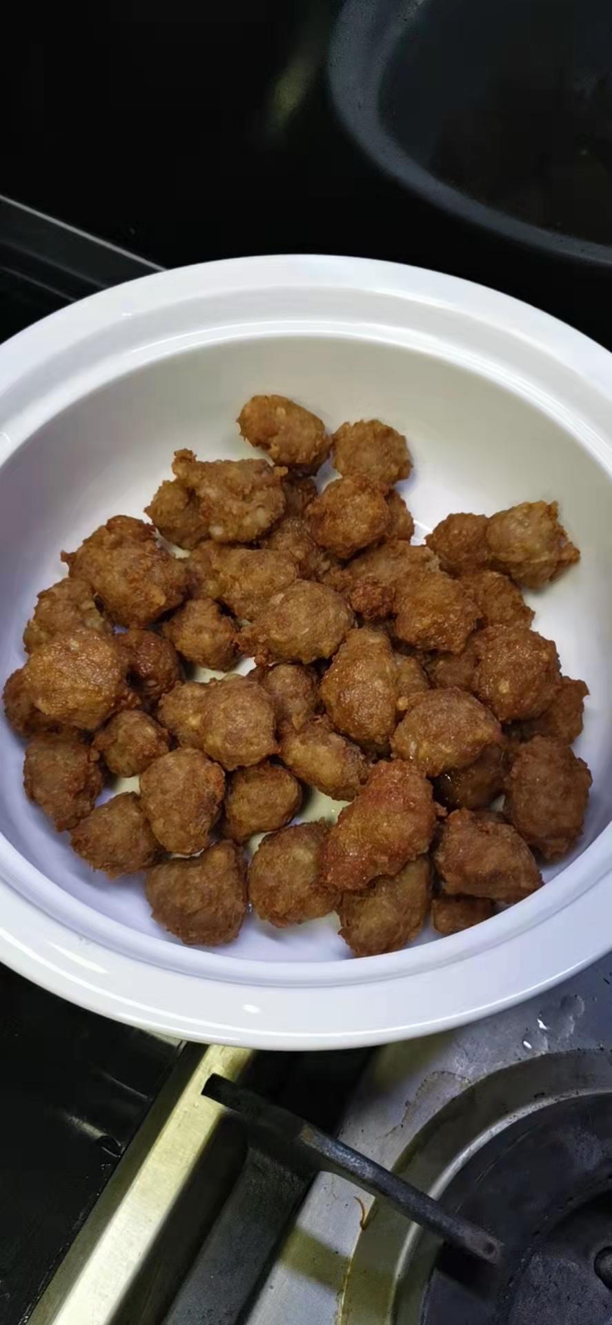 炸肉丸子