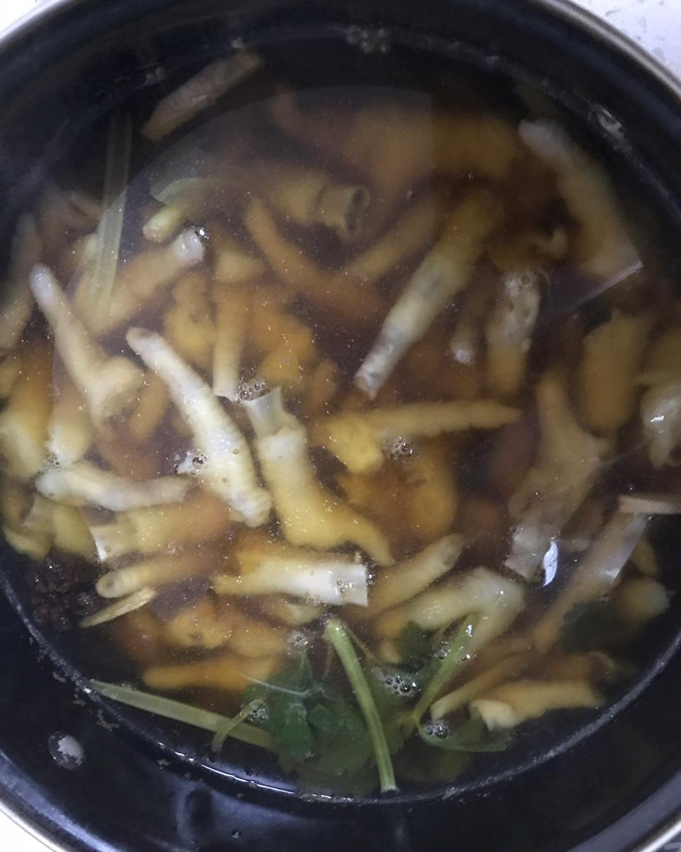 柠檬泡椒凤爪