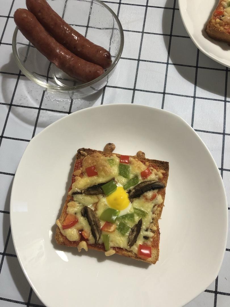 吐司太阳蛋披萨