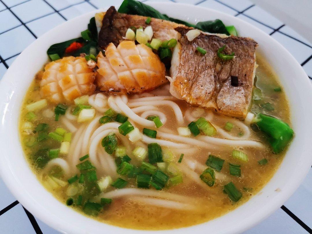 鲍鱼海鲜面