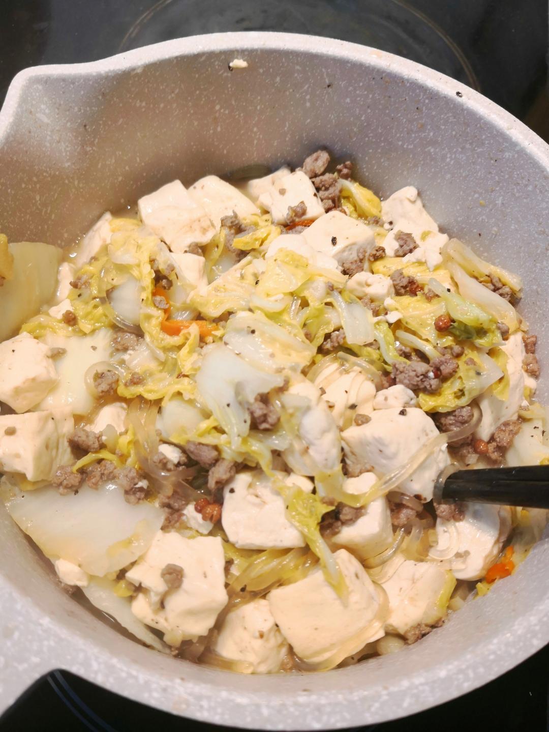 家常白菜粉条炖豆腐