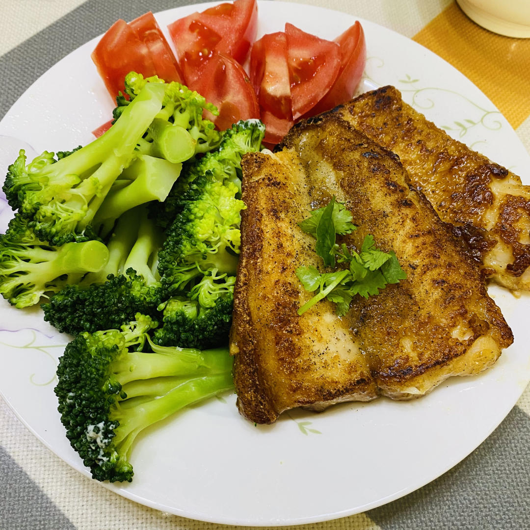 香煎巴沙鱼（龙利鱼）