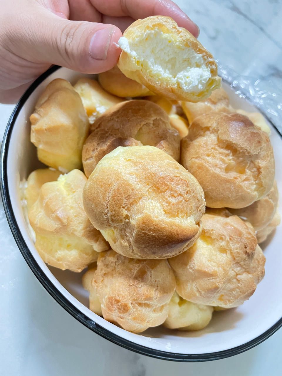 简单易成功的奶油小泡芙做法