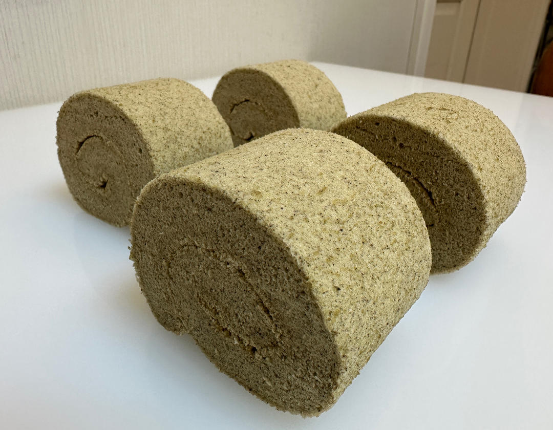 养生黑芝麻粉奶油蛋糕卷