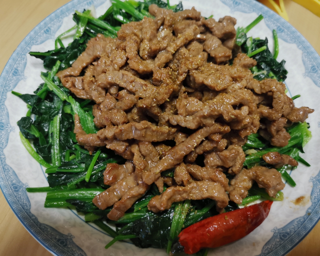快手炒菜超简单的菜菜系列三：菠菜蚝油牛肉的做法