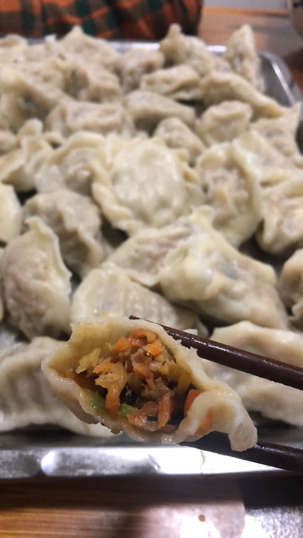 胡萝卜猪肉馅饺子