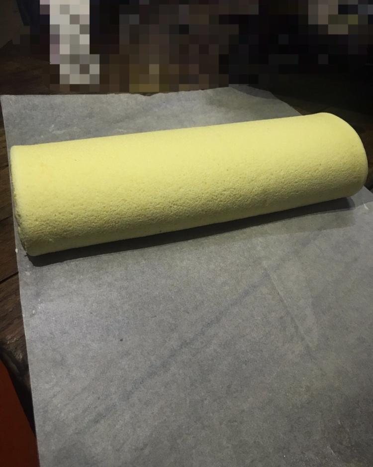 《Tinrry下午茶》教你做基础原味蛋糕卷