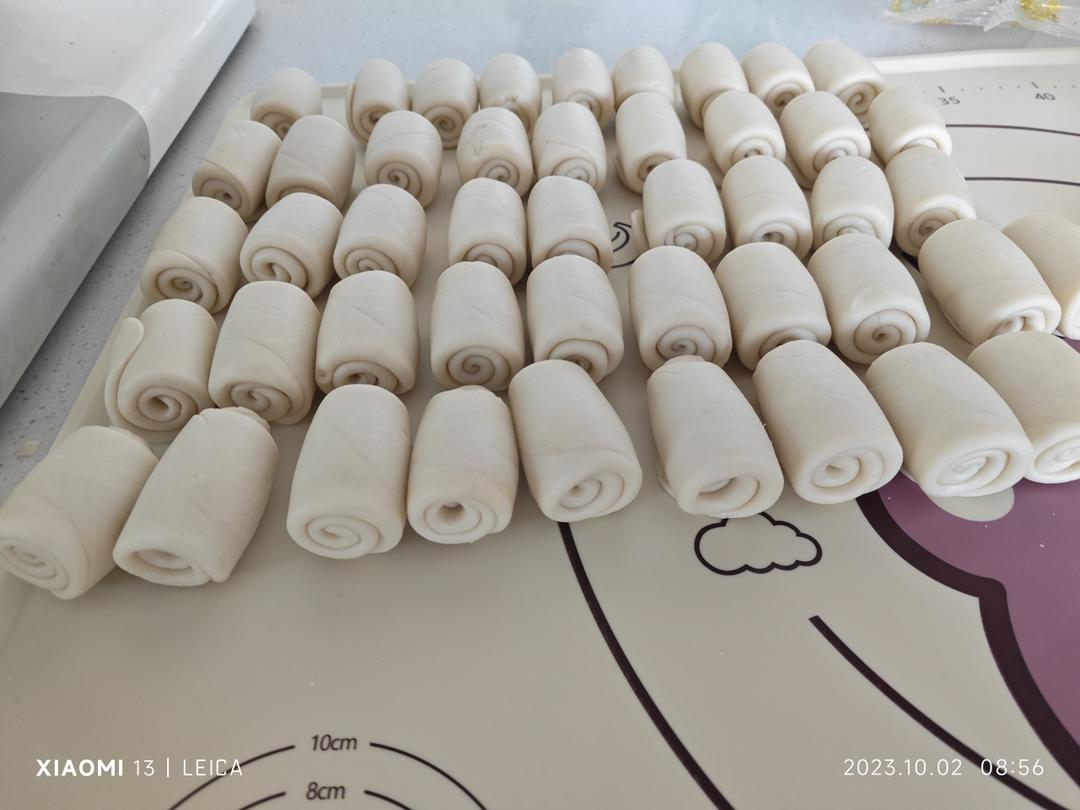 免揉免松弛超快手不破酥不混酥的蛋黄酥—新手一看包会