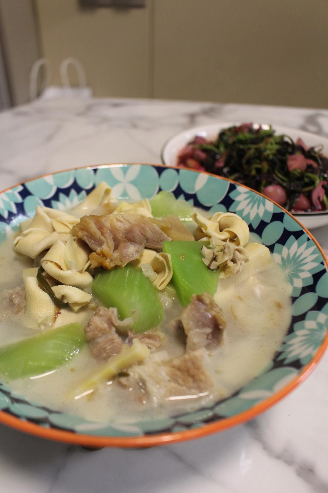 一碗春日里的腌笃鲜
