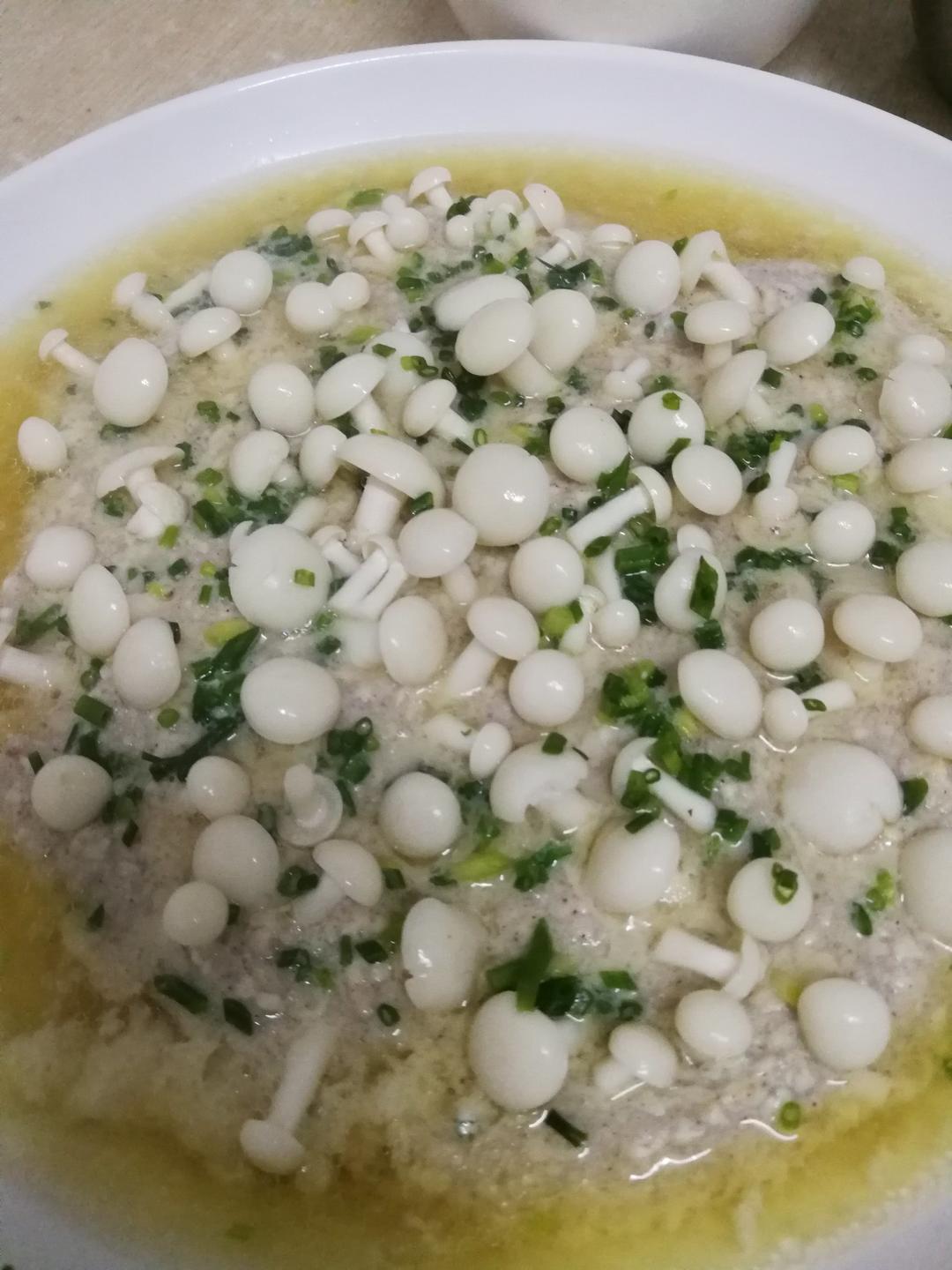 白玉菇肉饼（春回大地）