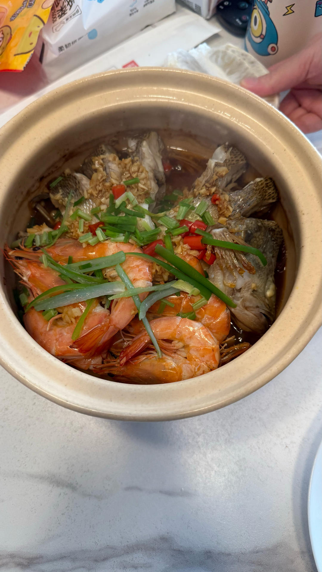 鲜虾鲈鱼煲(鲜掉眉毛)