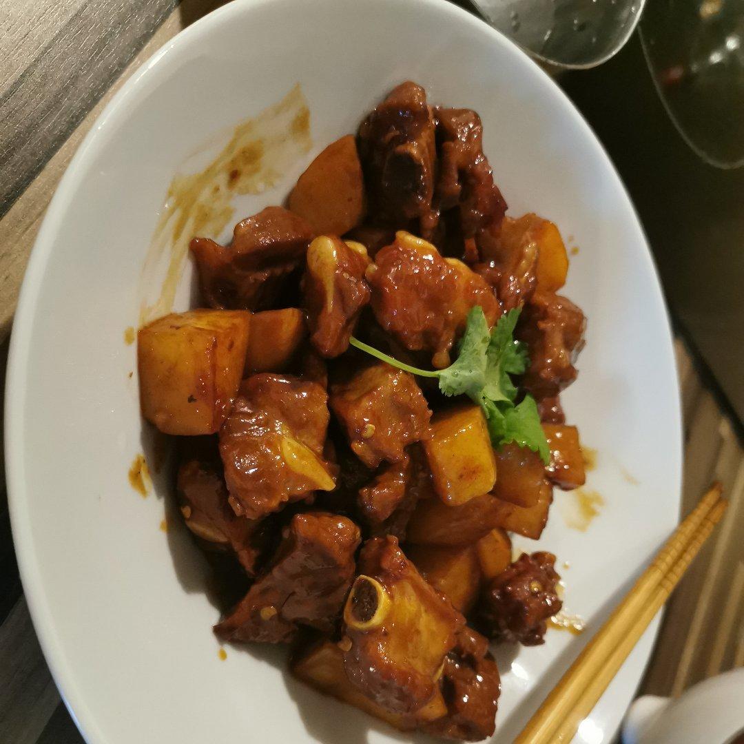 红烧排骨土豆
