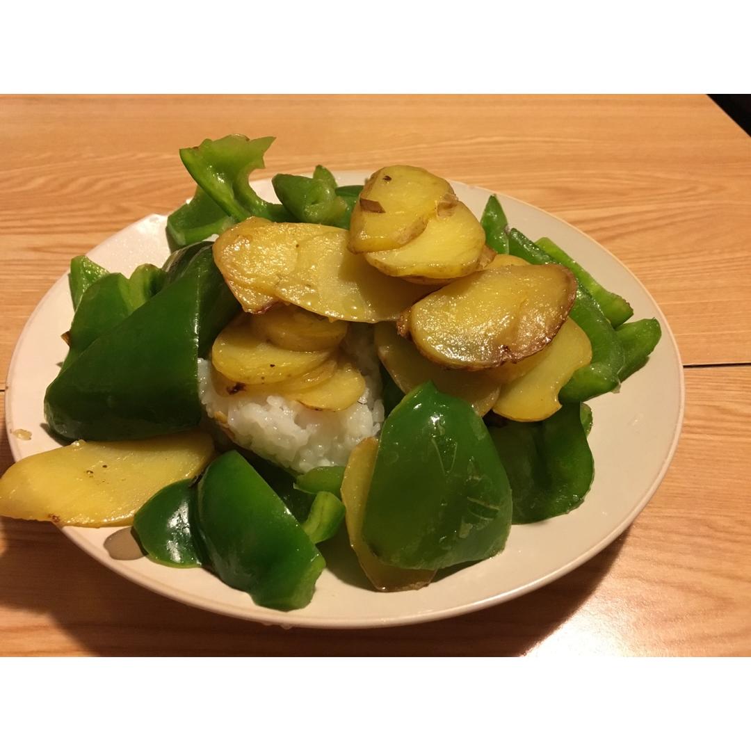 青椒炒土豆片