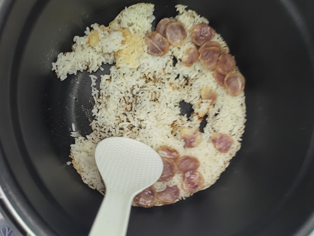香肠煲仔饭