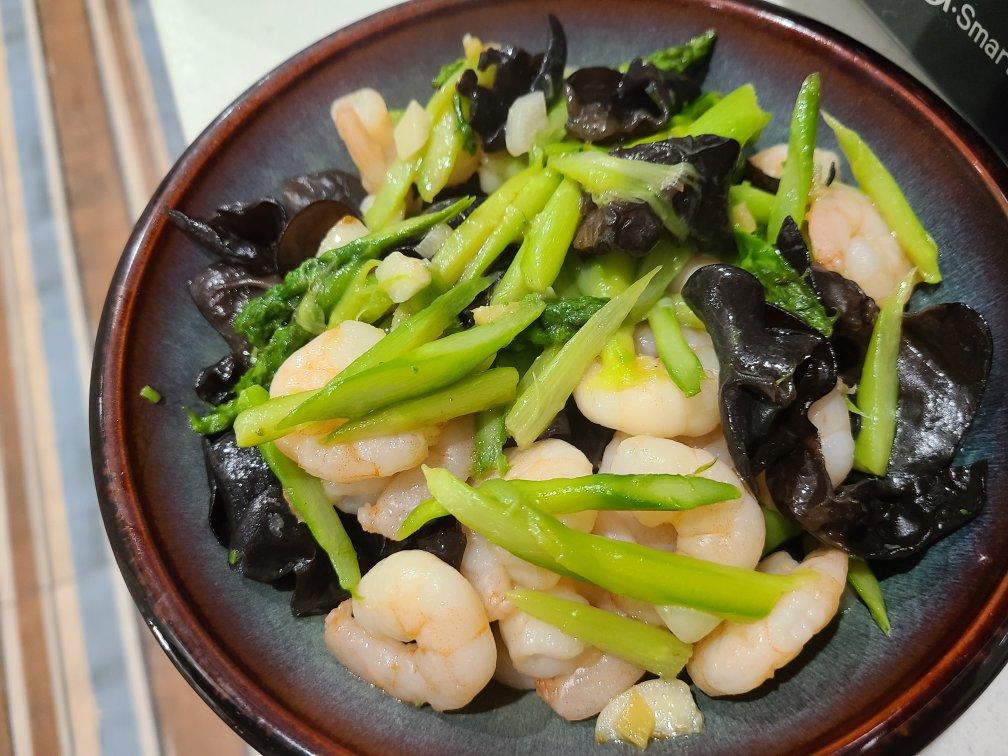 芦笋蛋滑炒虾仁