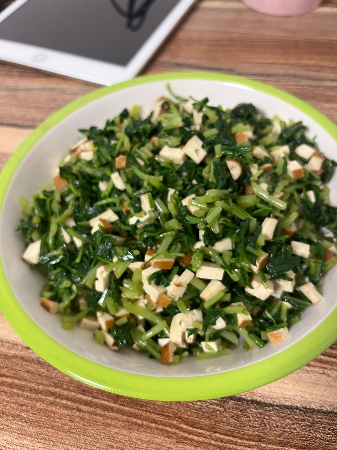 马兰头拌香干，舌尖上的春意一定要尝！