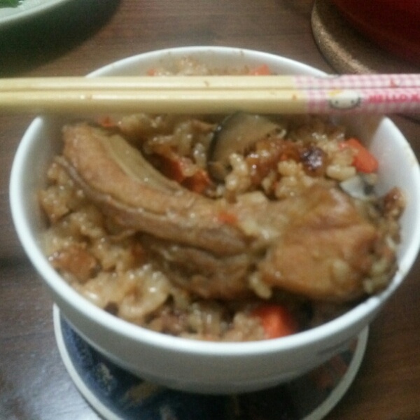 喷香排骨焖饭（爆好吃）