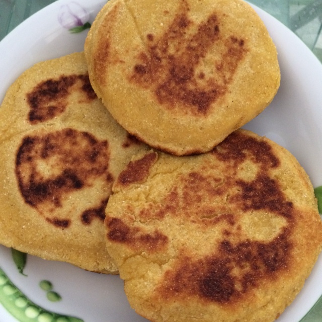 玉米面贴饼子