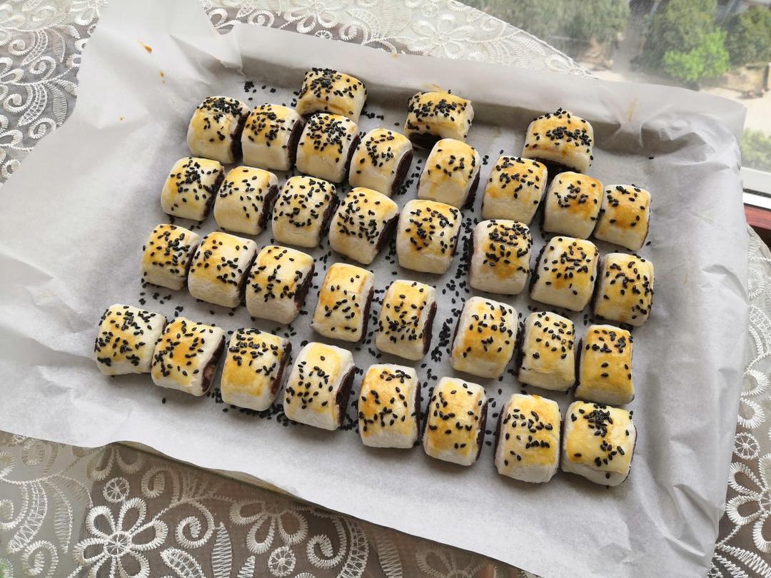 一口豆沙酥