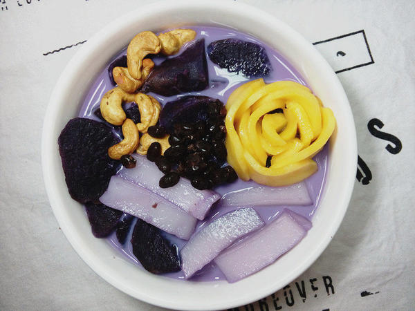 紫薯年糕汤。
