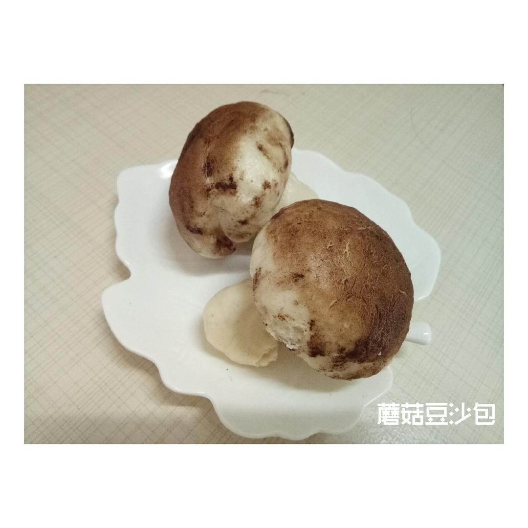 小蘑菇豆沙包