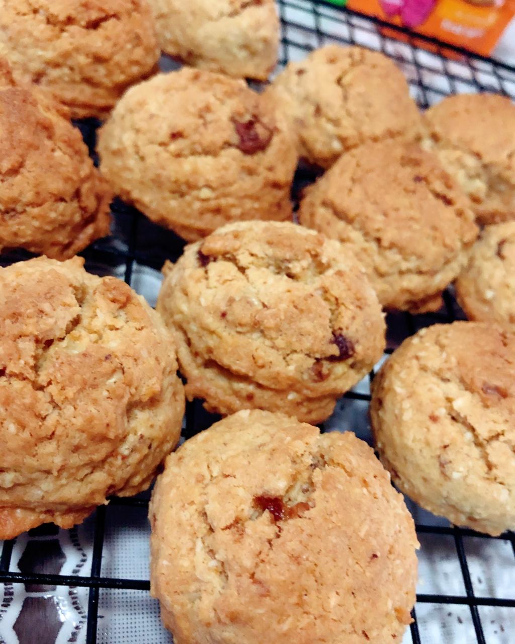 蔓越莓椰子曲奇 Cranberry & Coconut Cookies