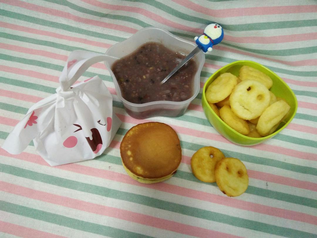 笑脸土豆鸡肉饼