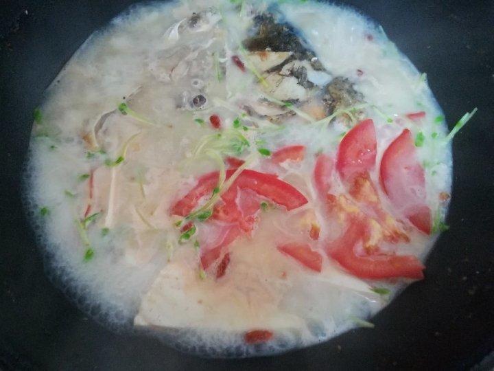 鱼头豆腐汤