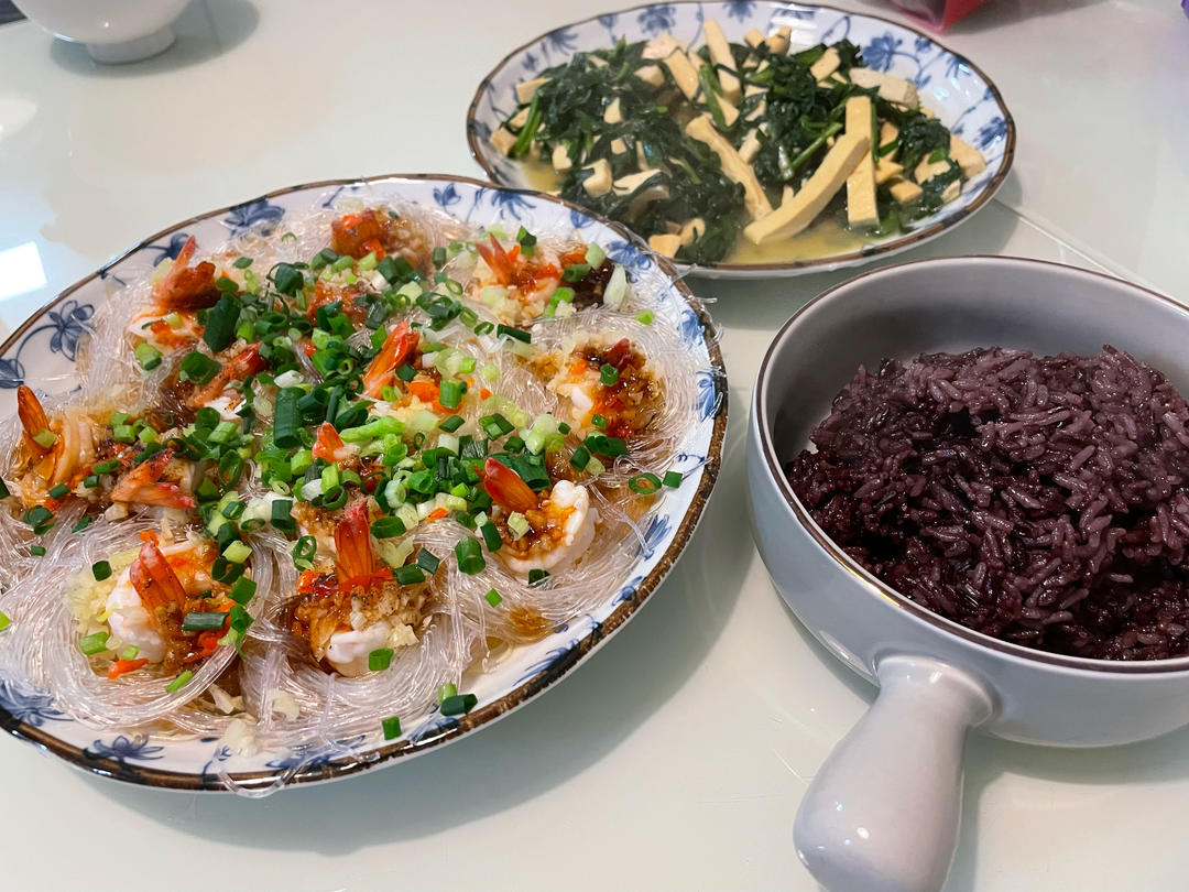 年夜菜之腰缠万贯~蒜蓉粉丝蒸虾尾