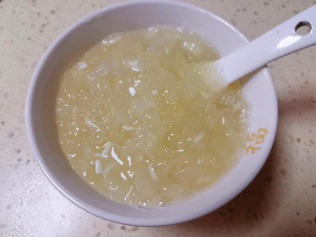 米酒银耳甜汤
