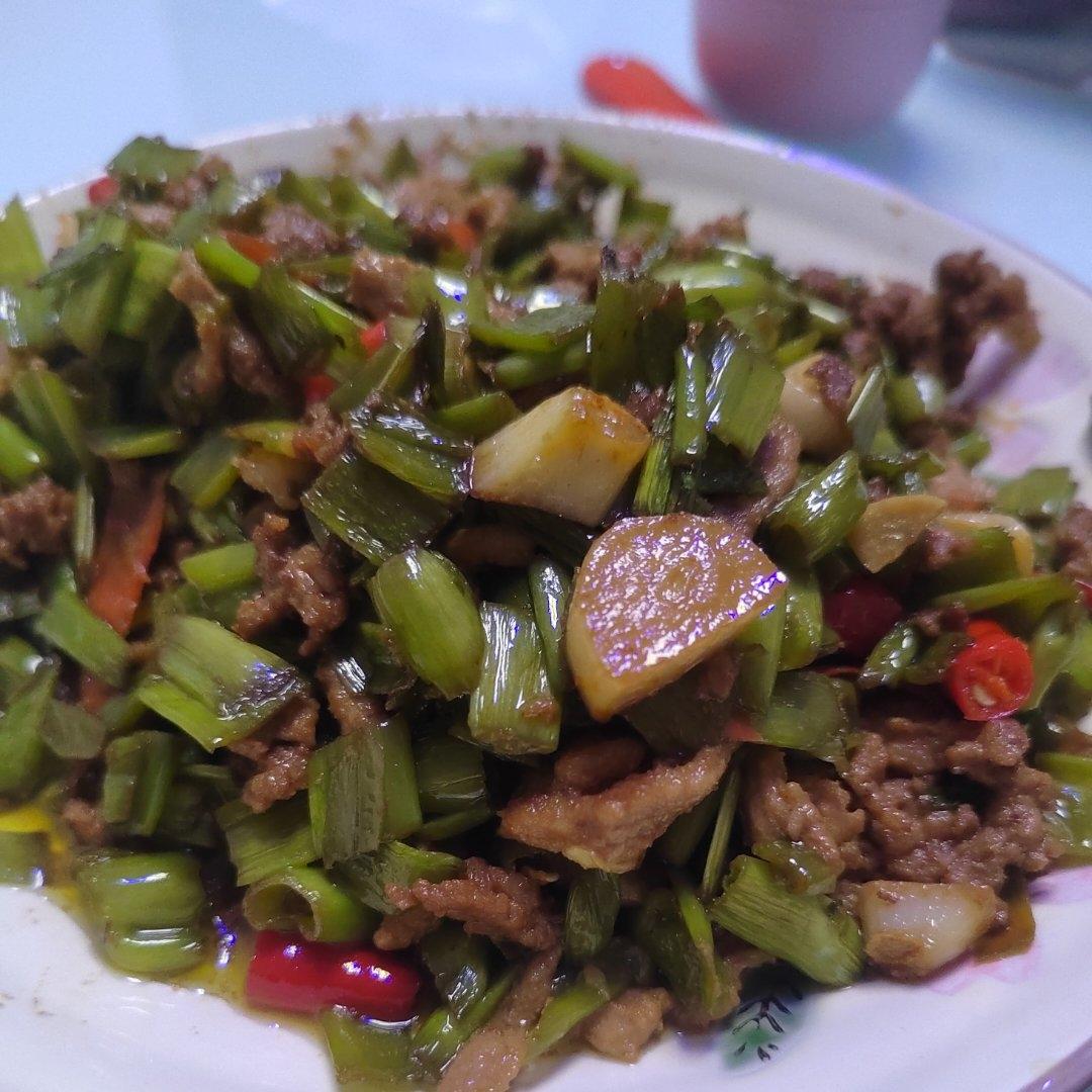 空心菜杆炒肉末