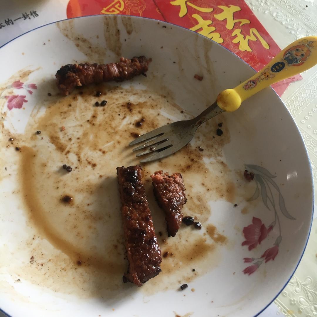 四分钟煎好一块鲜嫩多汁的牛排