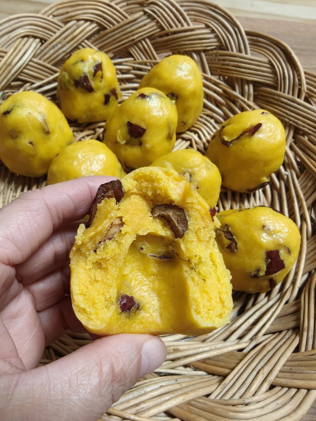 无酵母烫面玉米面窝头