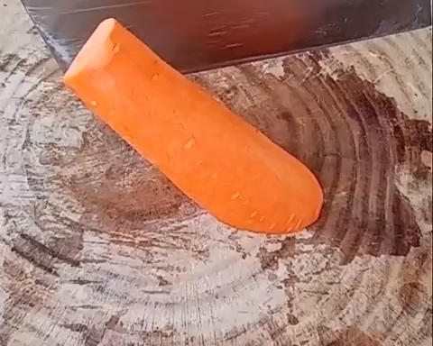 如何切胡萝卜？