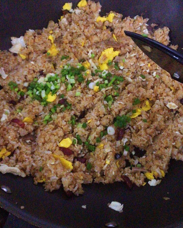厨师长教你：“酱油炒饭”的家常做法，里面满满的小技巧，很受用