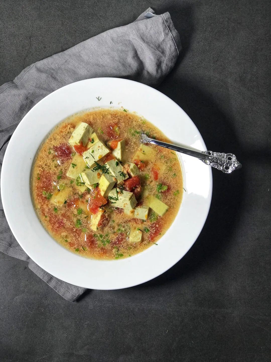 茴香番茄豆腐汤 | 无油烹饪，清爽整个厨房的做法