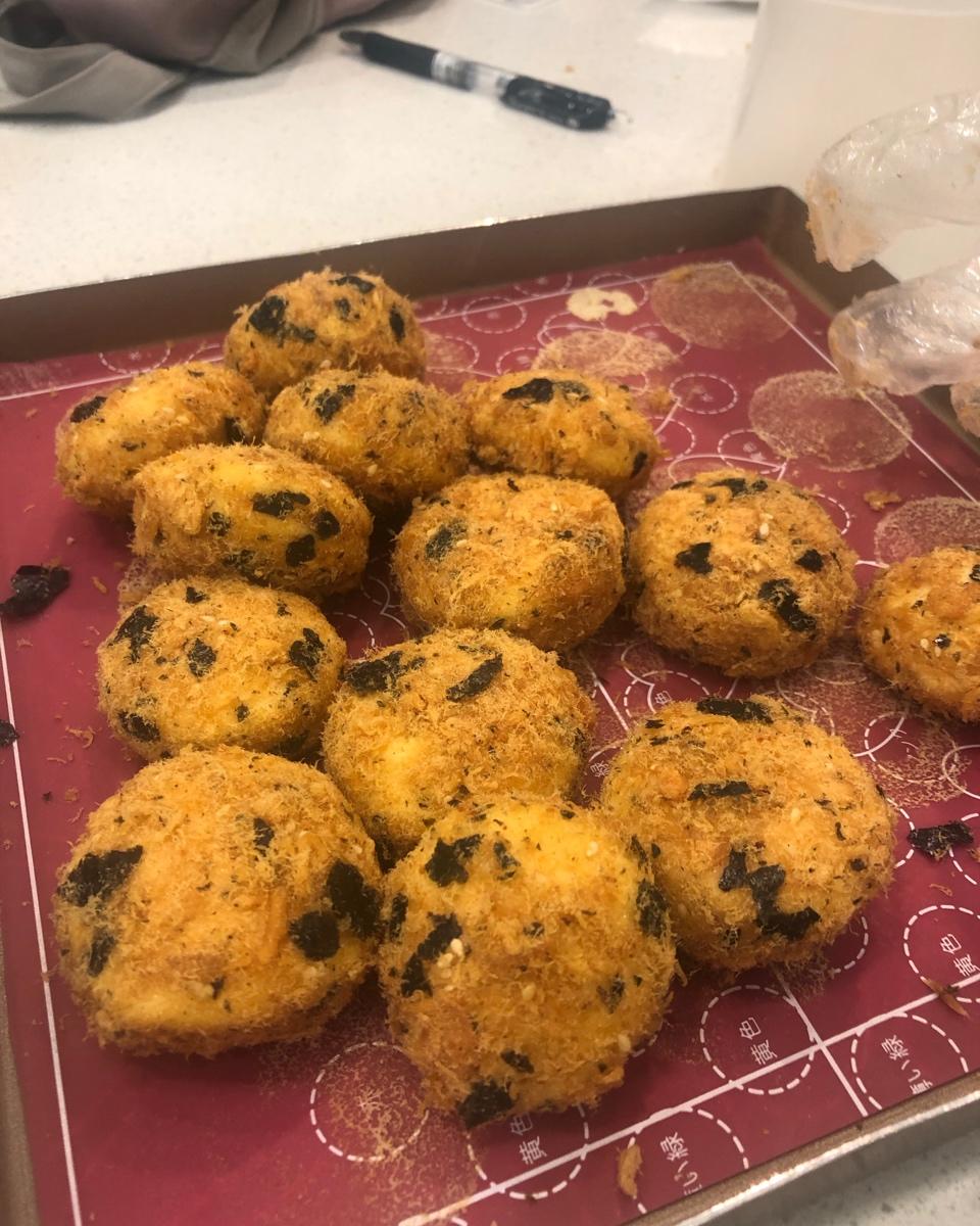 网红海苔肉松拉丝小贝（麻薯不用打蛋器放四天依然可以拉丝哦）