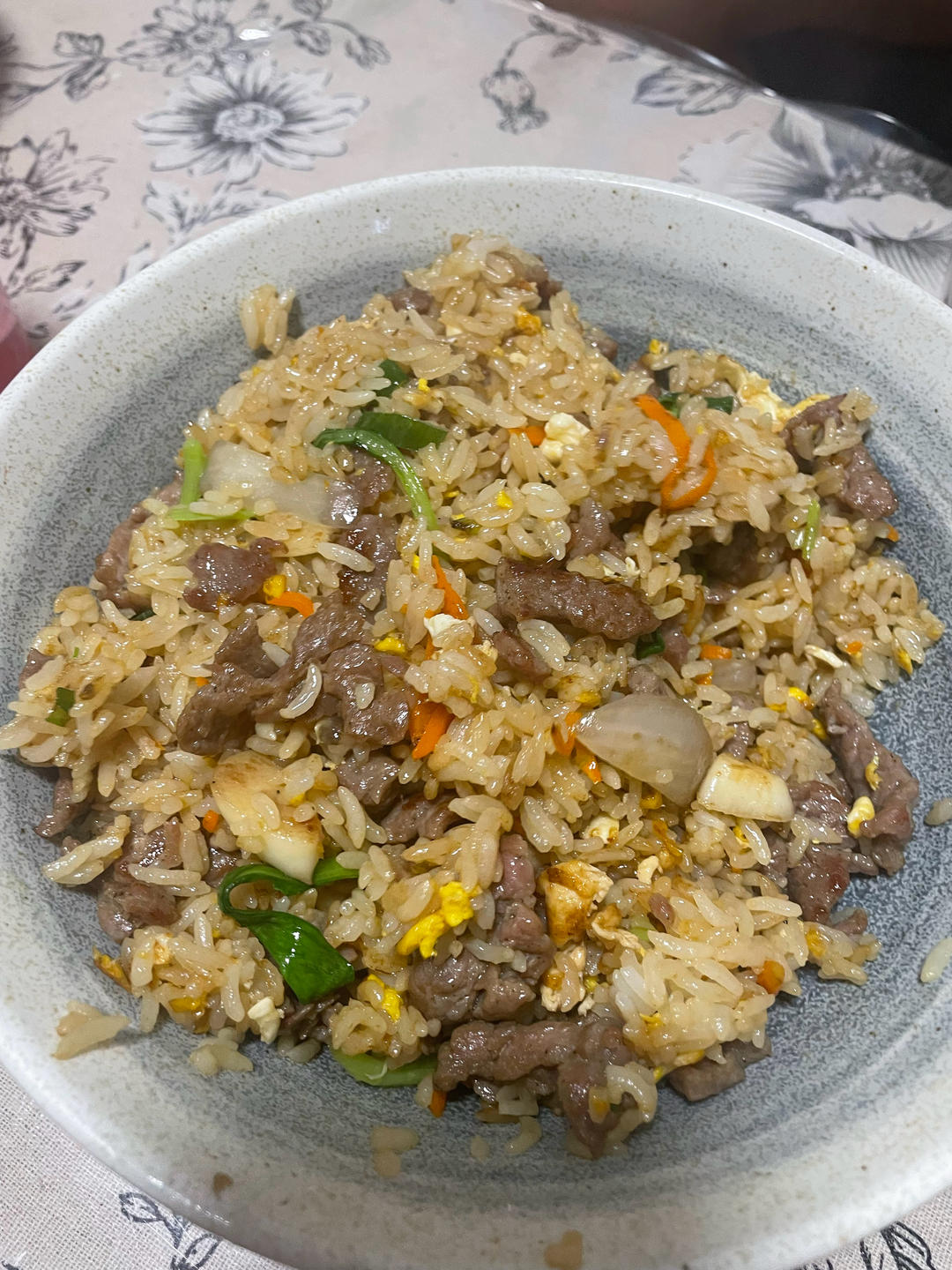 牛肉粒盖饭