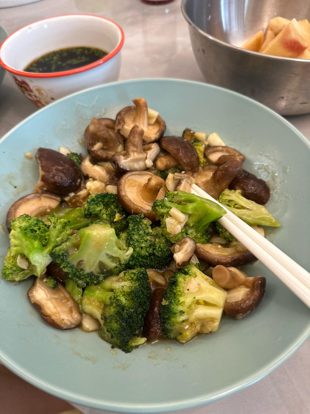 好吃到爆的耗油蒜蓉西兰花(从不修图，喜欢请关注)
