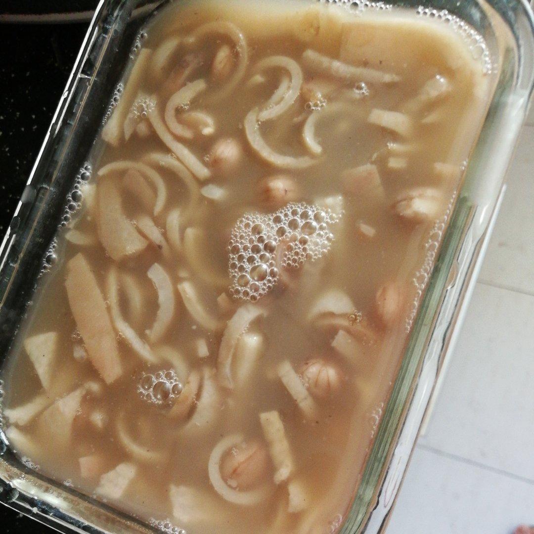 水晶肉皮冻