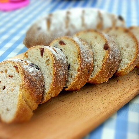 果仁法式乡村面包