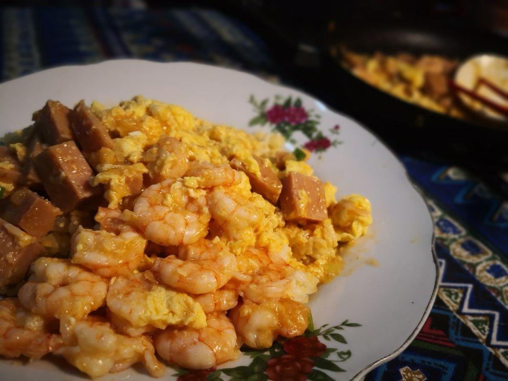 虾仁滑蛋饭丨乐得一人食