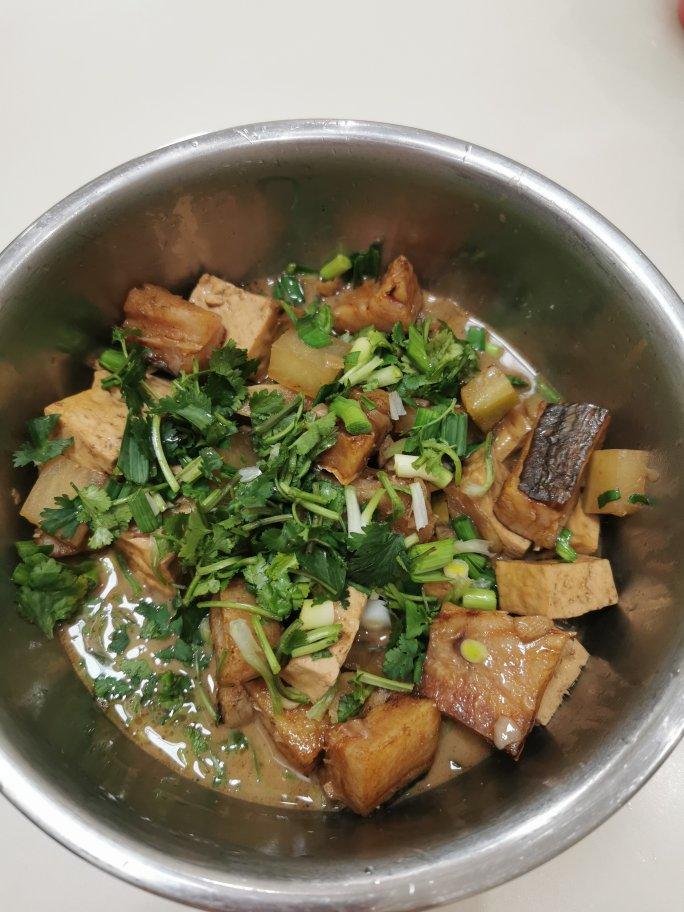 咸鱼焖豆腐