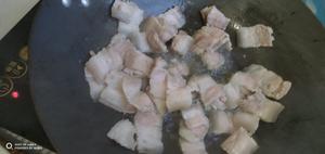 青椒回锅肉的做法 步骤5