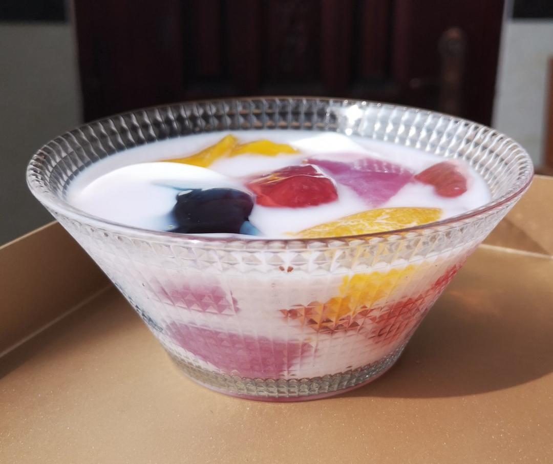 彩色冰粉布丁